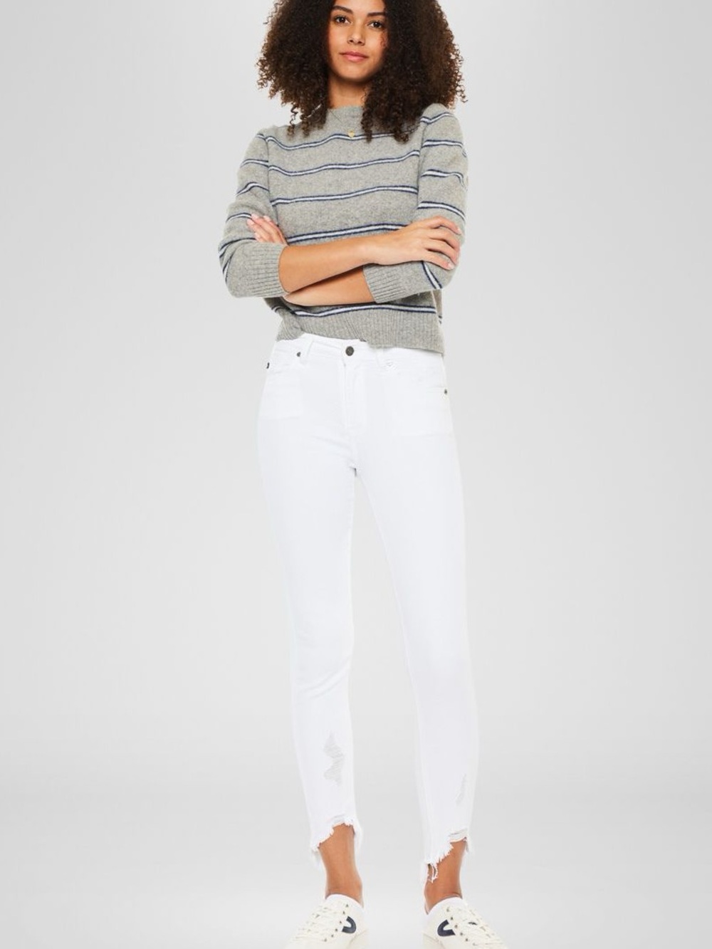 KanCan Sadie White Skinny Jeans with Distressed Knees and Frayed Hem